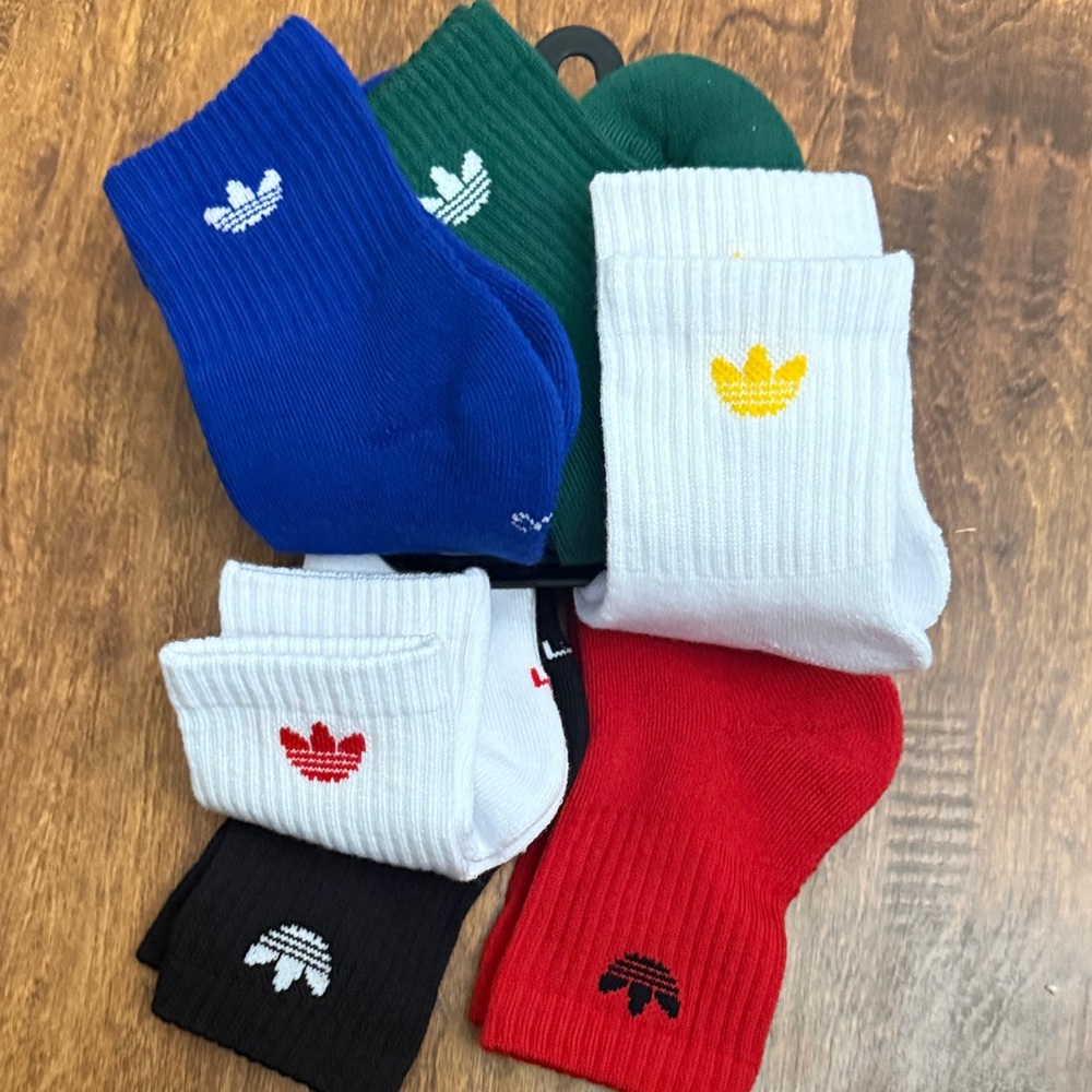 adidas Originals Six-Pack Quarter Athletic Socks - Red, Black & Blue - Picture 13 of 16